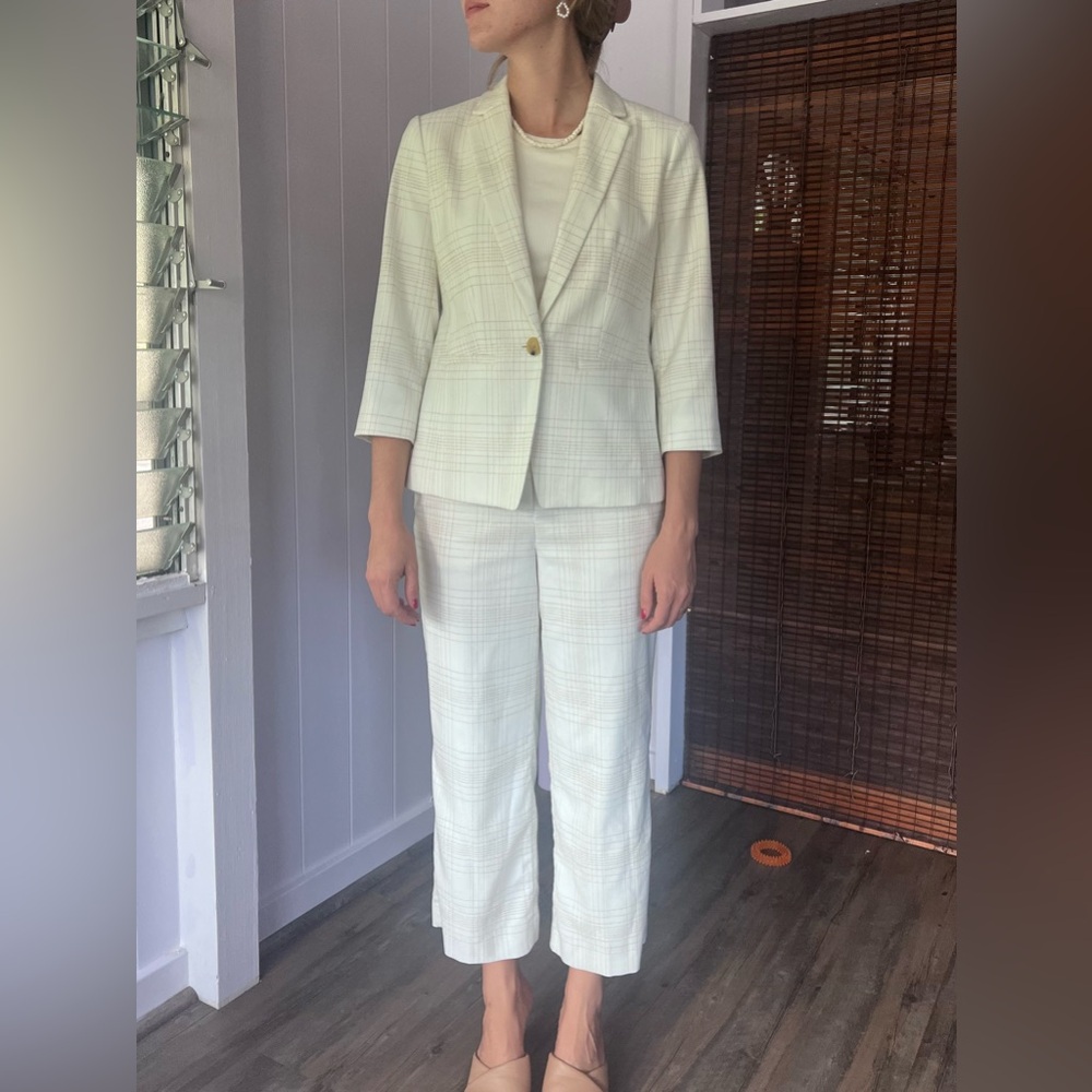 Perfect condition Ann Taylor Pettite suit set